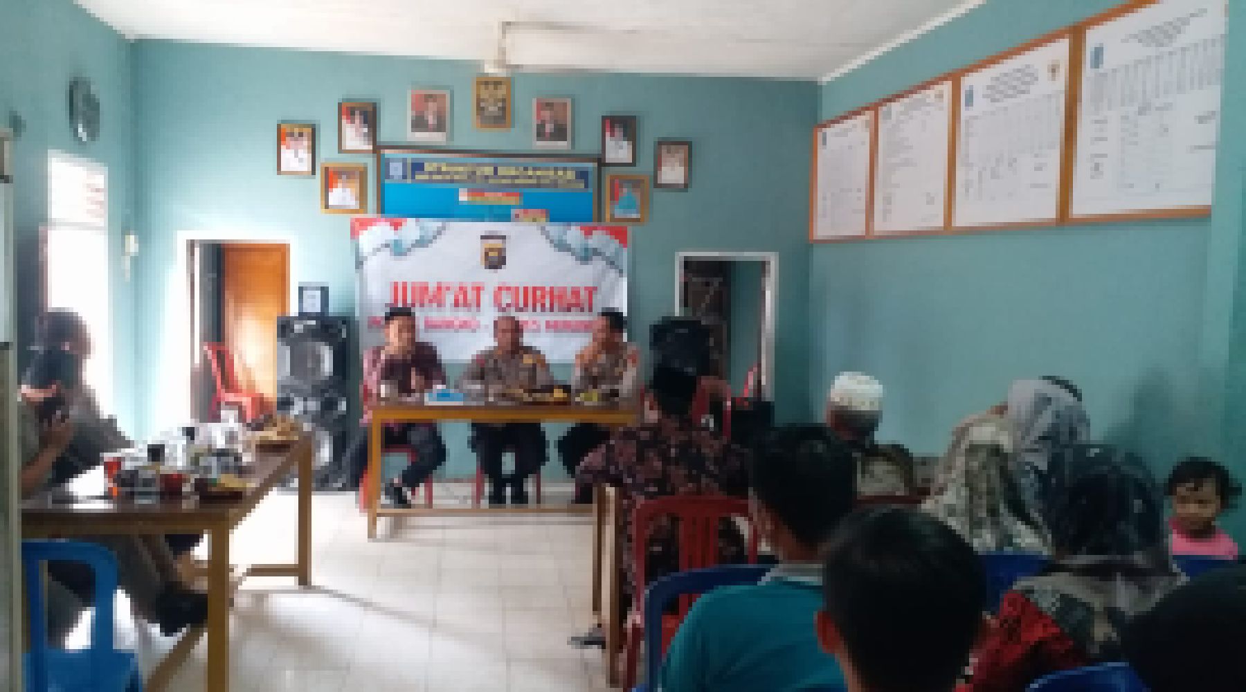 Kapolsek Bangko laksanakan Jum’at curhat bersama Warga Masyarakat Desa Salam Buku