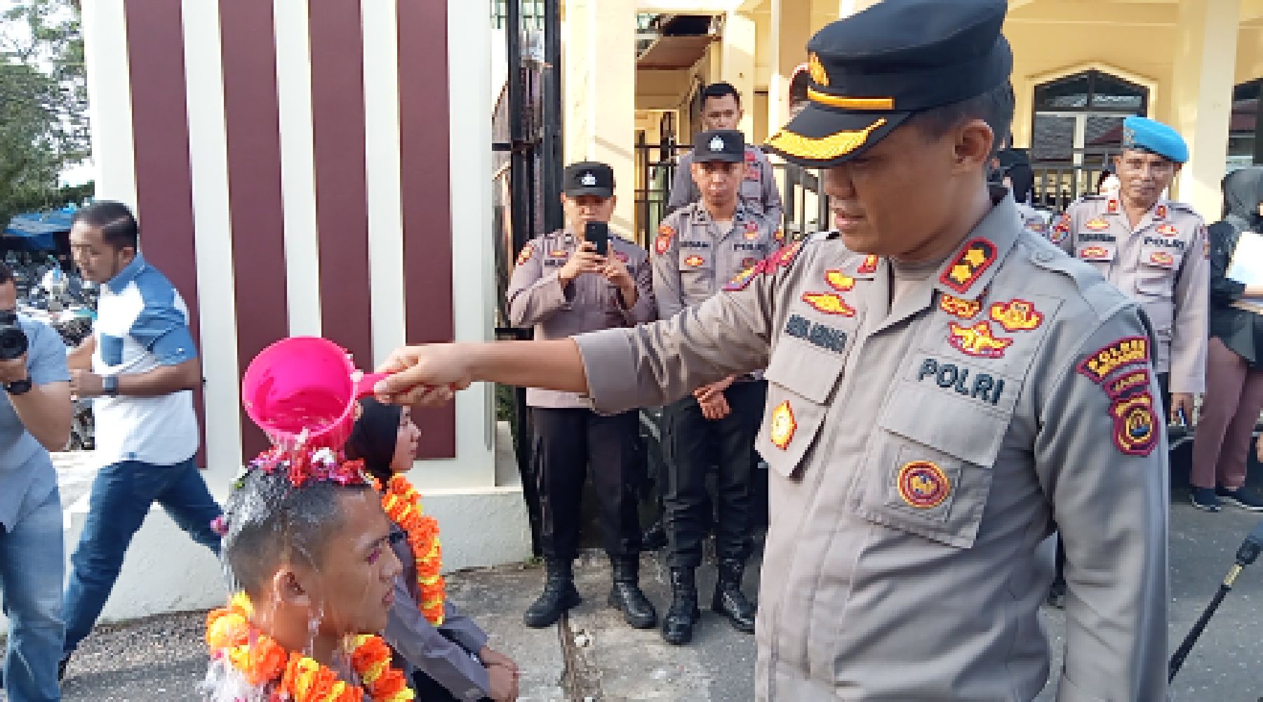 Polres Merangin Gelar Tradisi Penyambutan 16 Personil Bintara Polri Gel II T.A 2022 Polda Jambi