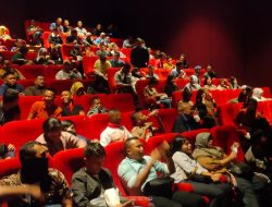 Keluarga Besar Lantamal XII Pontianak Gelar Nonton Bareng Film Adagium Di Bioskop XXI Transmart