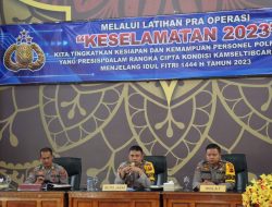 Kapolres Tebo Akbp Fitria Mega.M.Psi Psi Yang Diwakili  Wakapolres Tebo Kompol Deni Mulyadi SE  Membuka Latihan Pra  Operasi  Keselamatan  2023