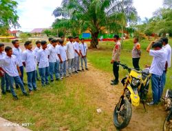 KANITBINMAS BERIKAN EDUKASI LARANGAN KNALPOT BRONG KEPADA PELAJAR