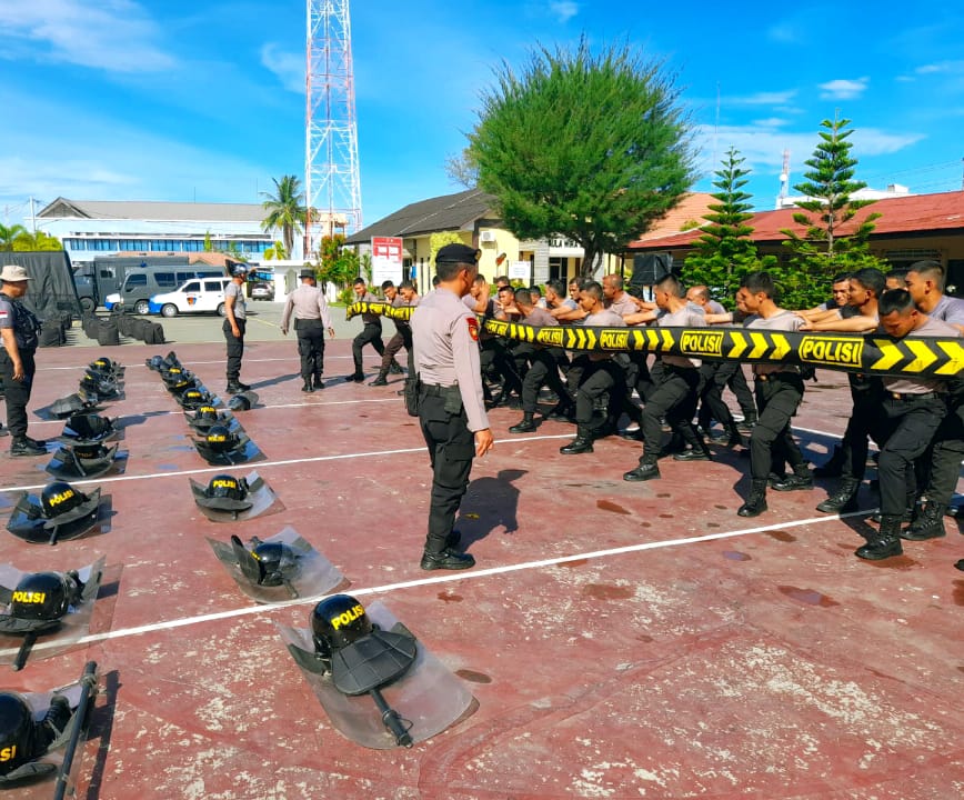 LATIHAN DALMAS : BENTUK KESIAPAN POLRES PIDIE HADAPI PEMILU 2024