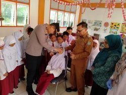 POLSEK JAJARAN POLRES ACEH JAYA – SUKSESKAN PROGRAM PIN POLIO PUTARAN KE 2 DIWILAYAHNYA