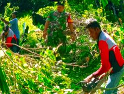 HILANGKAN KESAN SERAM : BABINSA MANGGENG AJAK WARGA BERSIH² AREA PEMAKAMAN UMUM