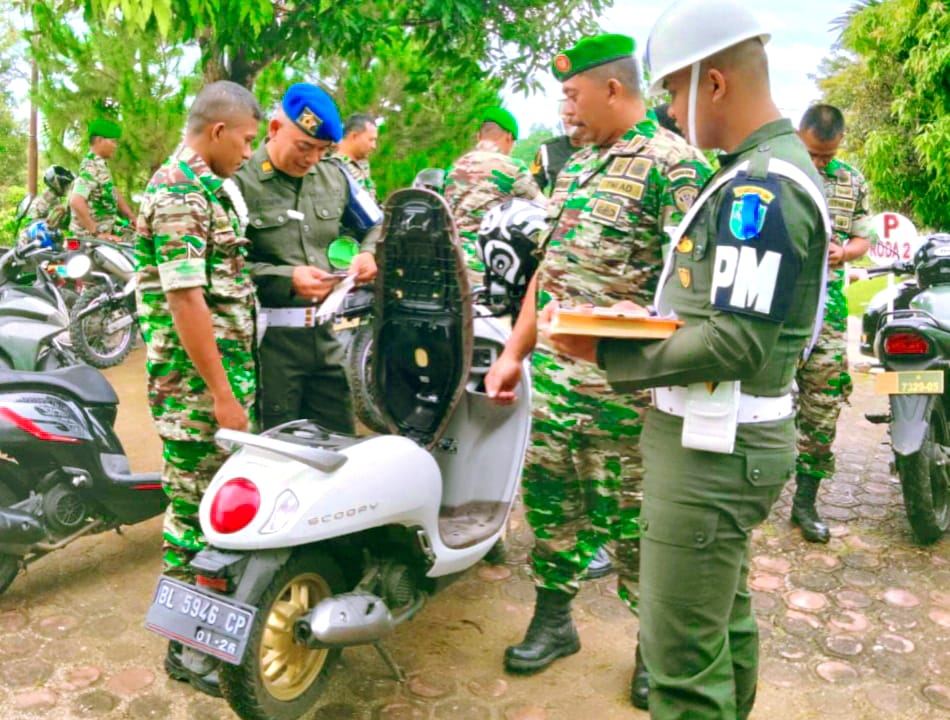 DENPOM PERSIAPAN BLANGPIDIE : PERIKSA KENDERAAN PRAJURIT KODIM ADYA