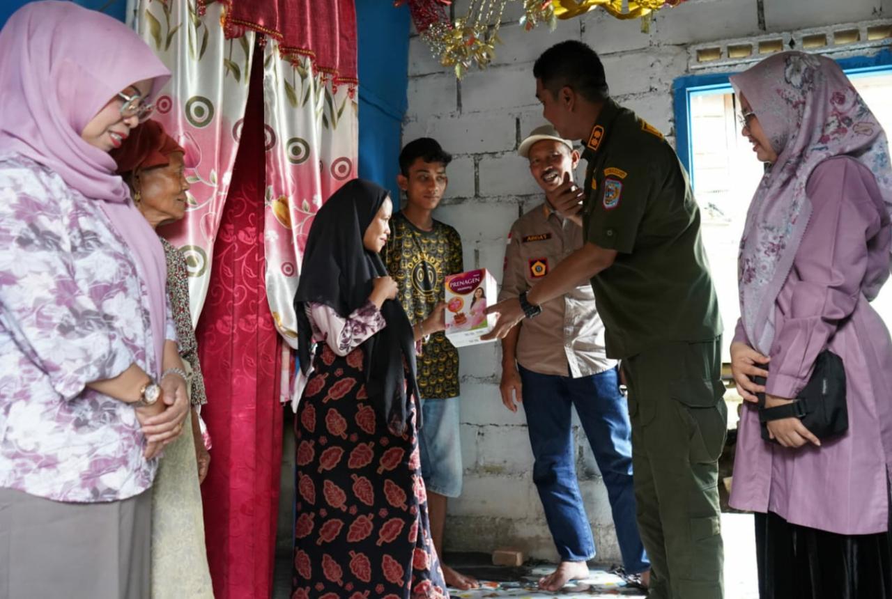 Nilwan Yahya Kunjungi Bumil Sasaran Beresiko Stunting Di Desa Buluran Panjang Bersama Mahasiswa STIKES Merangin