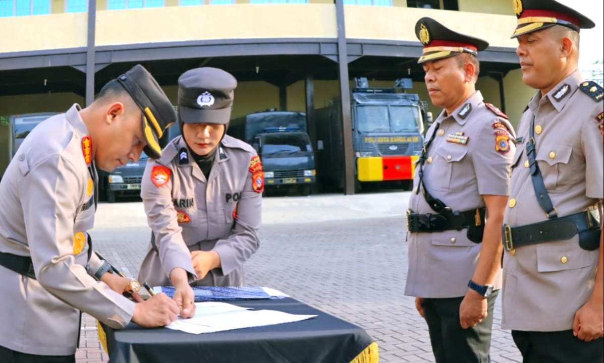 KAPOLRESTA BANDA ACEH : GELAR SERTIJAB KASATBINMAS DAN PARA KAPOLSEK JAJARAN