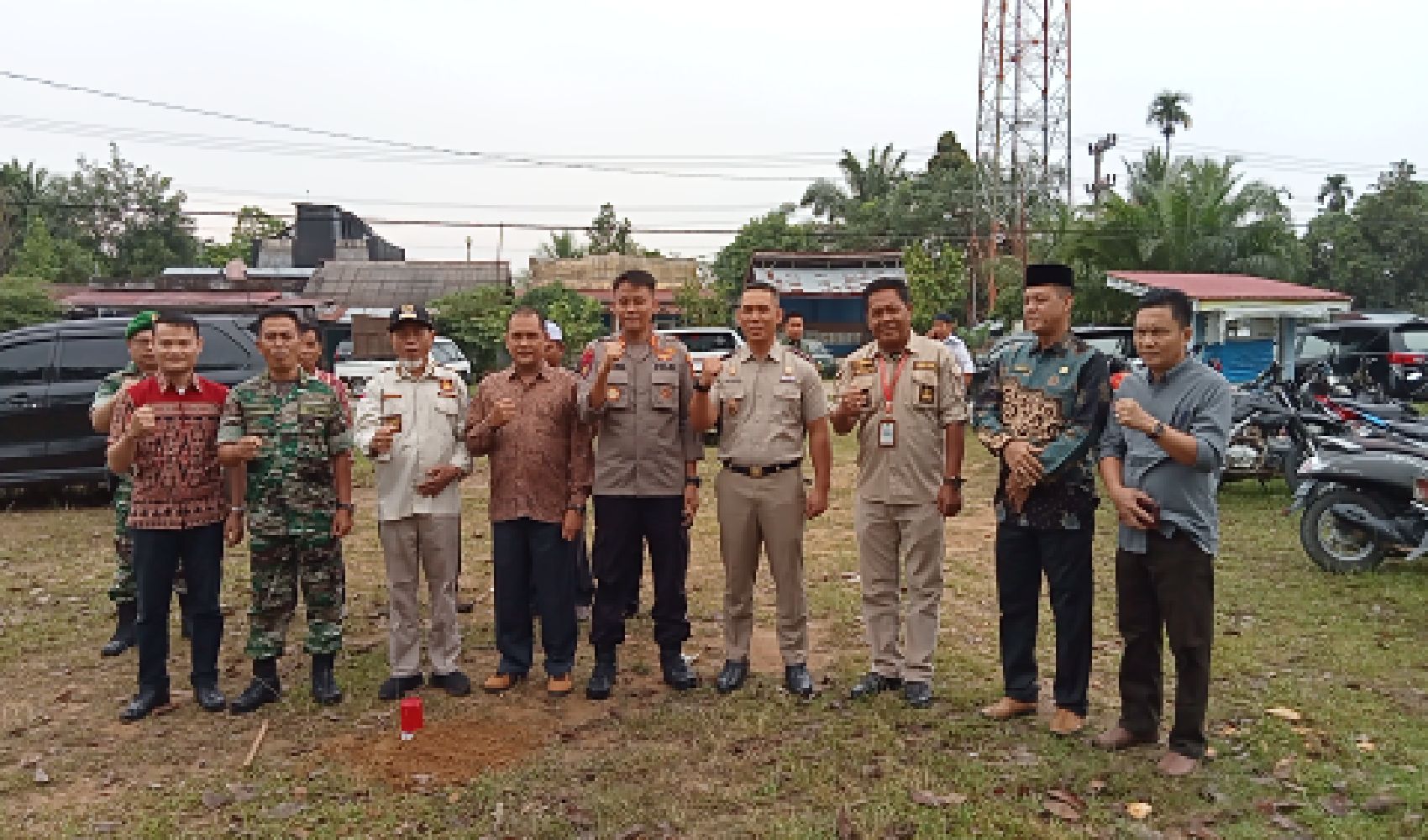 Bupati Merangin bersama Kapolres dan Forkopimda Merangin Laksanakan PEMASANGAN PATOK BATAS BIDANG TANAH