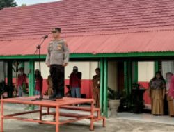 Kapolsek Tabir Selatan menjadi Pembina Upacara Bendera SMA Negeri 3 Merangin