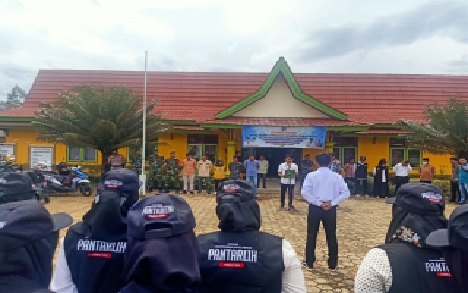 Kapolsek Lembah Masurai,Beri Edukasi pada Panitia Pemilihan,mari Jaga Pemilu dengan adil dan bijaksana