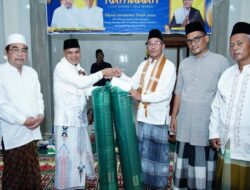 Lurah Muara Tebo Mawardii SE Mendampingi Pj Bupati Tebo  H.Aspan ST Solat Isa Dan Tarawih Di Masjid Nurul Iman  Bungkal Kel Muara Tebo