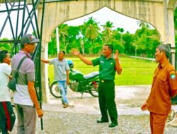 Sambut Ramadhan : Babinsa Dan Warga Lembah Sabil Percantik Masjid