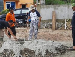 Para Pejabat Merangin Mendadak Jadi Tukang Di Lokasi Pembangunan Masjid Pribadi Bupati H Mashuri