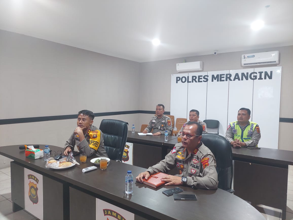 Kapolres bersama Kasat Lantas Polres  Merangin Hadiri Zoom Meeting ” Rakernis Fungsi Lalu Lintas 2023 “