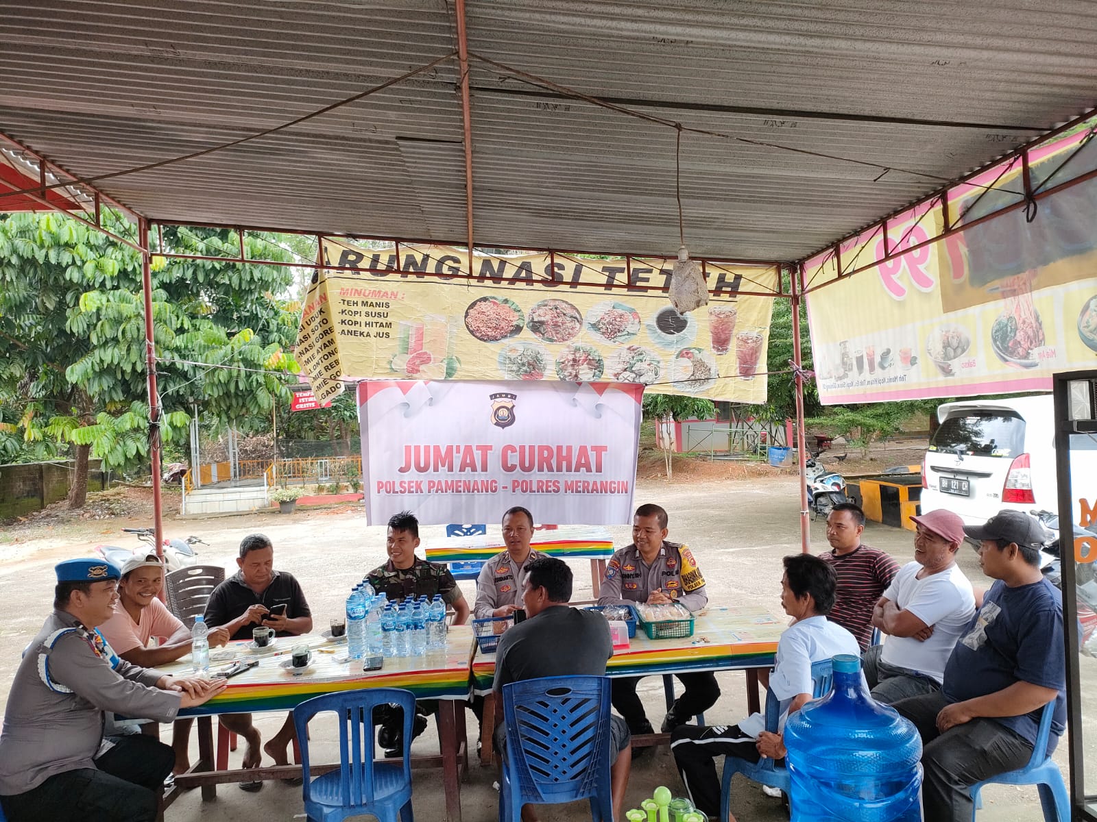 “JUMAT CURHAT” Polsek Pamenang bersama tokoh Masyarakat.