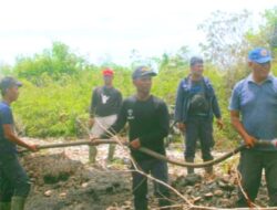 Kapolres Aceh Singkil – Kerahkan Personel Padamkan Beberapa Titik Api Karhutla