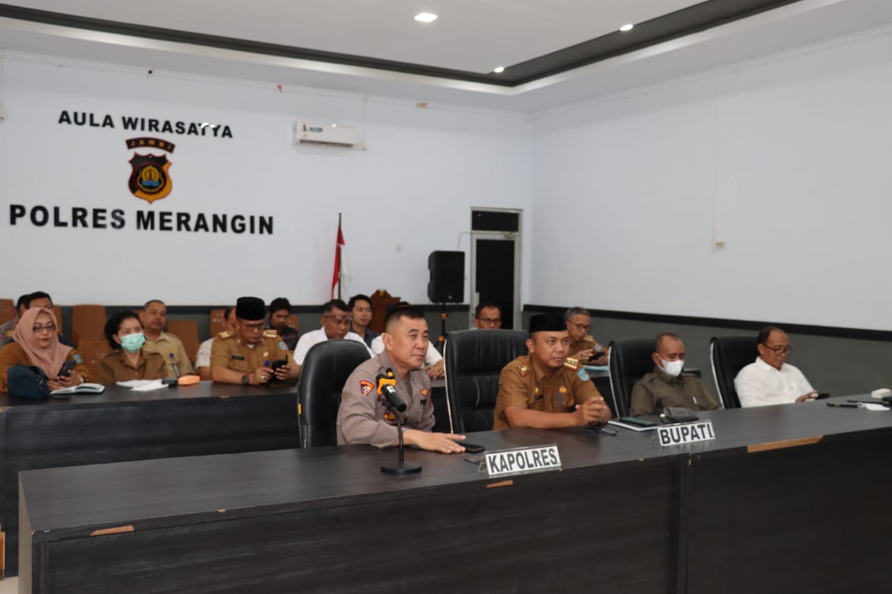 Polres Merangin dan Satgas Pangan Ikuti Dialog Publik,Keterjangkauan Pangan,kesiapan Sarana dan Prasarana Transportasi Publik Jelang Mudik Lebaran 2023.