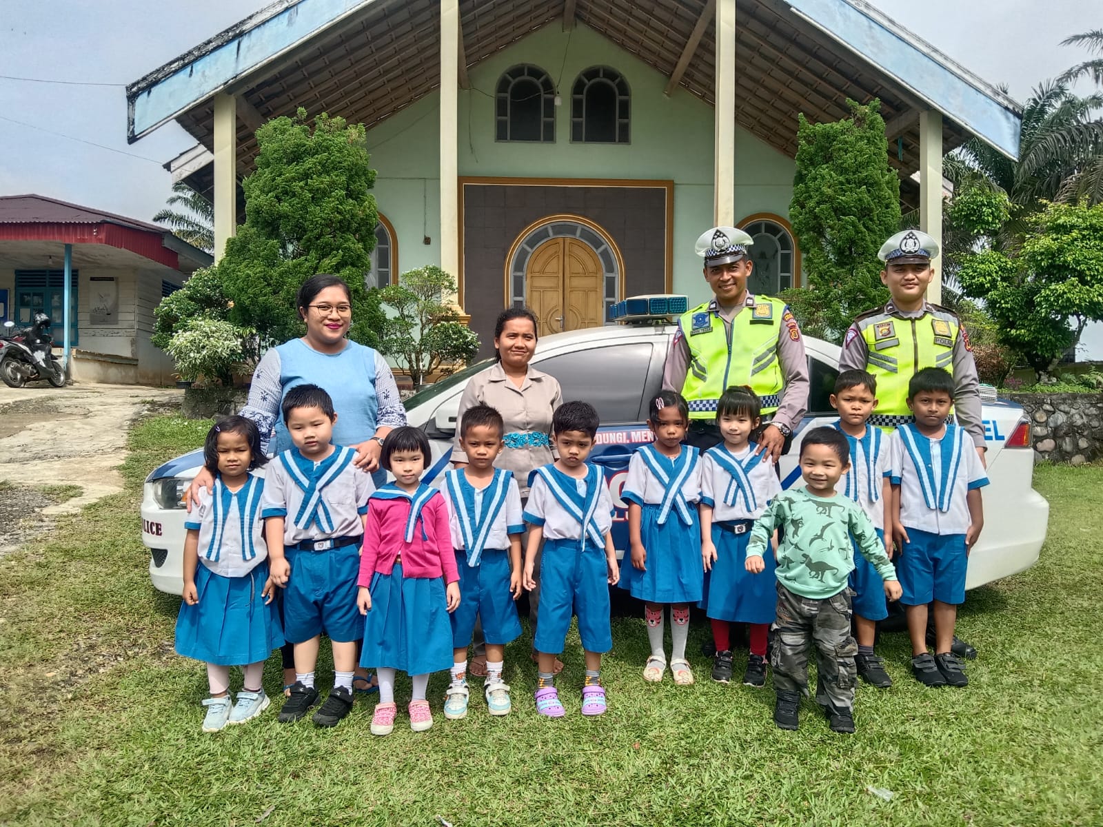 Program ” polisi Sahabat Anak ” ,Satlantas Beri Edukasi Pemahaman Rambu lalulintas pada Anak Anak