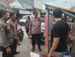 Polsek Ketanggungan Gelar Razia, Ribuan Petasan Dan Ratusan Botol Miras Diamankan.