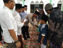 Kapolsek Batang Asai Laksanakan Safari Ramadhan di Masjid Nurul Ikhsan Desa Sungai Baung Kec.Batang Asai