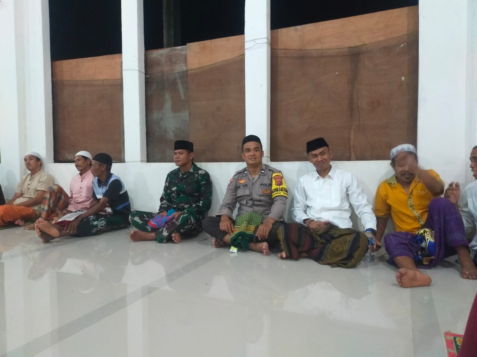 Polsek Tabir Laksanakan PAM Safary Ramadhan 1444H,2023M di Masjid Miftahul Jannah Desa Koto Baru Kec. Tabir Lintas