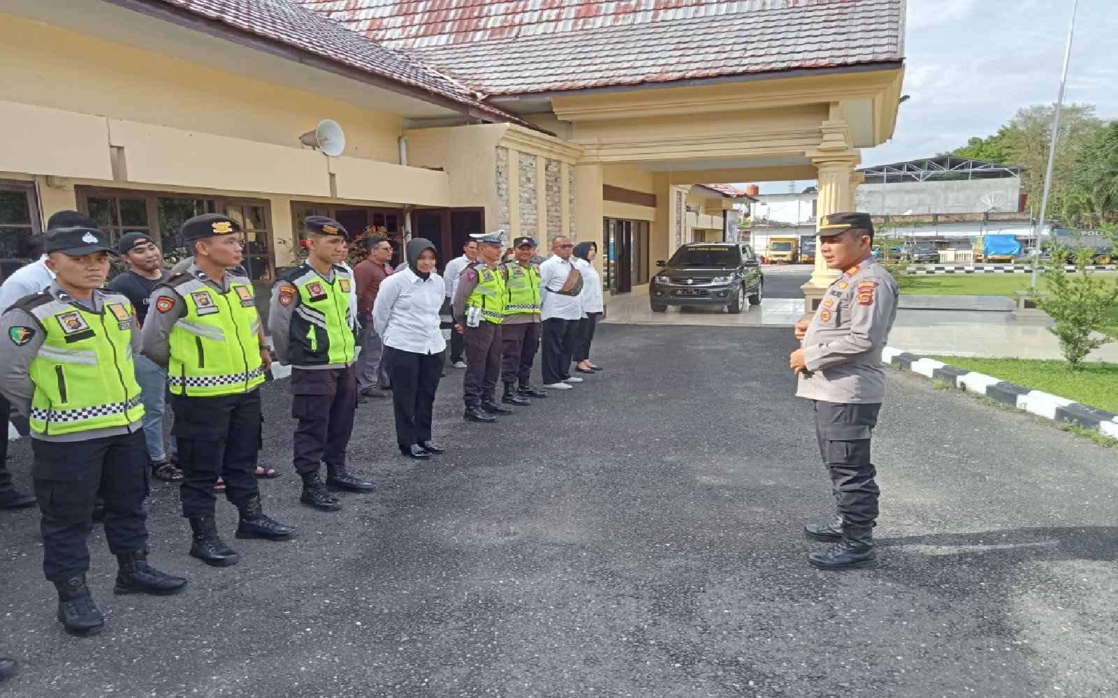 Berikan Rasa Aman Berbelanja  menjelang Buka Puasa,Polres Merangin lakukan PAM di lokasi Rawan Gangguan Kamtibmas.