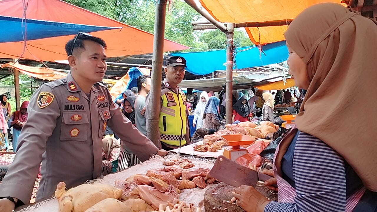 Kapolsek Sungai Manau, Personil di Siapkan siaga di tempat keramaian guna meminimalisir terjadinya gangguan Kamtibmas menjelang Idul Fitri 1444H.