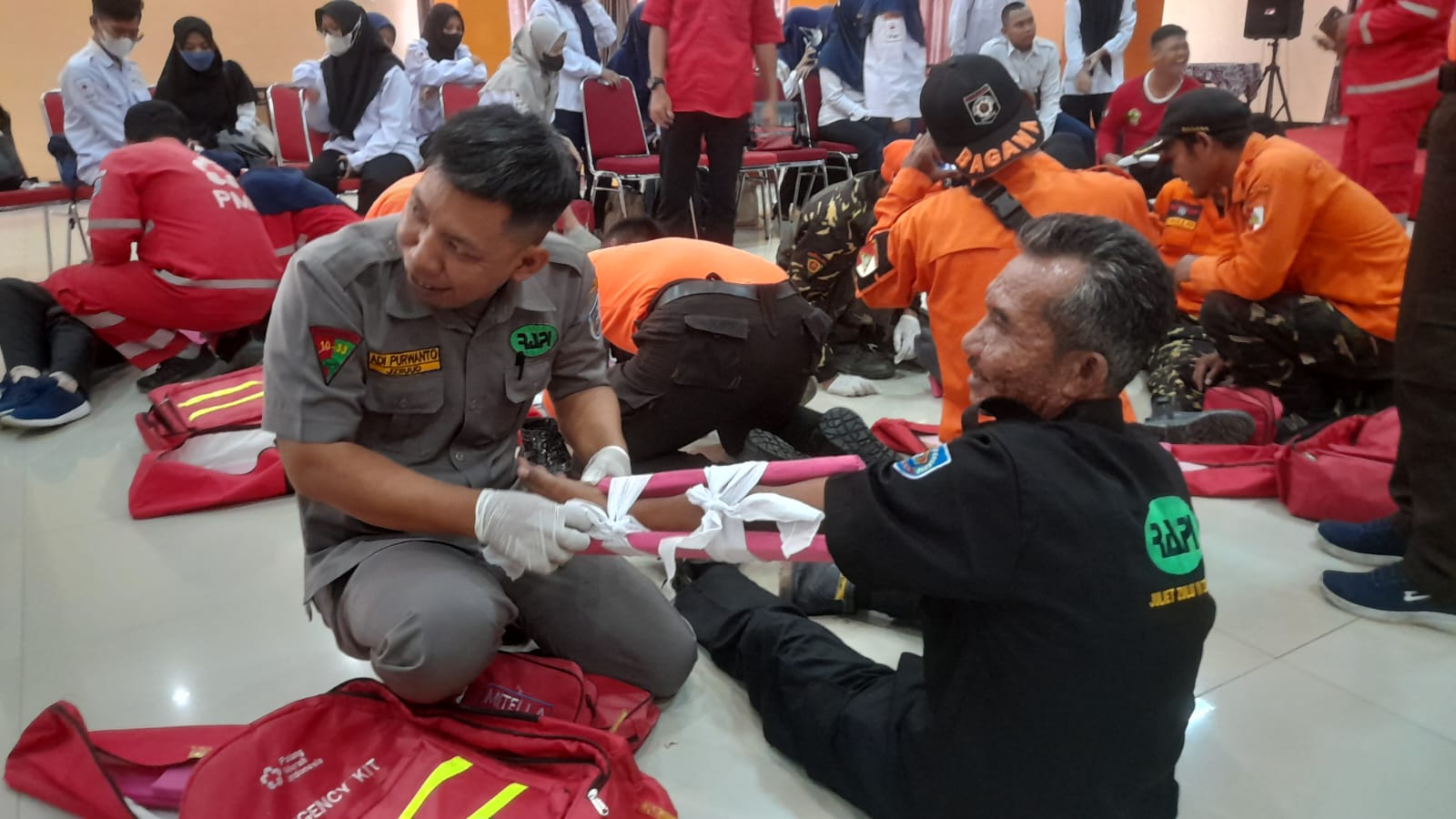 Tingkatkan Kapasitas Relawan, PMI Kabupaten Tegal Gelar Penyegaran/Pelatihan Pertolongan Pertama.