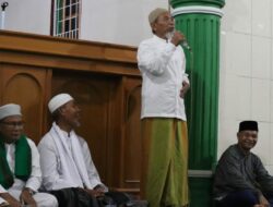 Bupati Safari Ramadhan ke Desa Bukit Bungkul H Mashiri: Mari Kita Tingkatkan Ibadah dan Ketaqwaan Kepada Allah SWT