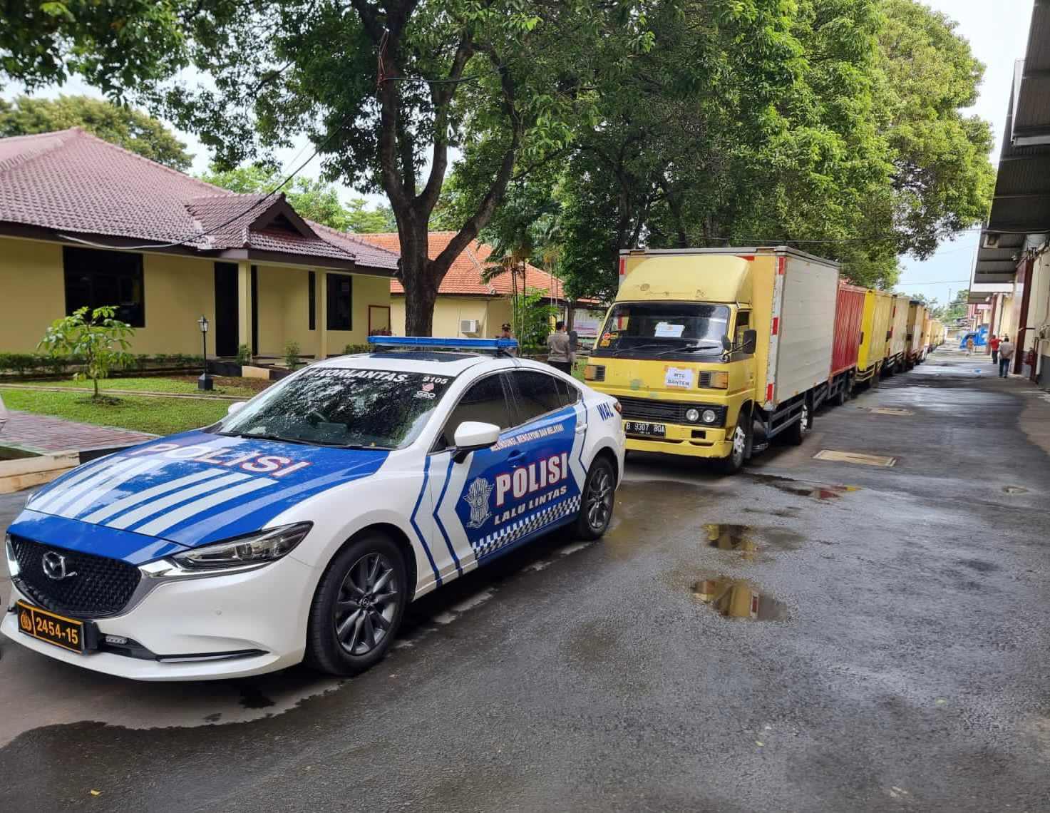 30 Ribu Paket Sembako  Dari Kapolri Di Serahkan Ke Wilayah Jakarta,Banten,Jabar