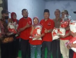 MJ Kader PDI Perjuangan Tegal Kota, Berikan Beras Pada PAC Dan Ranting PDI P Tegal Kota.