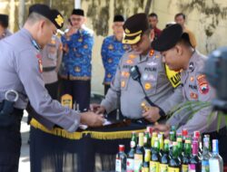 Bulan Ramadhan, Polres Brebes Musnahkan Ribuan Botol Miras.