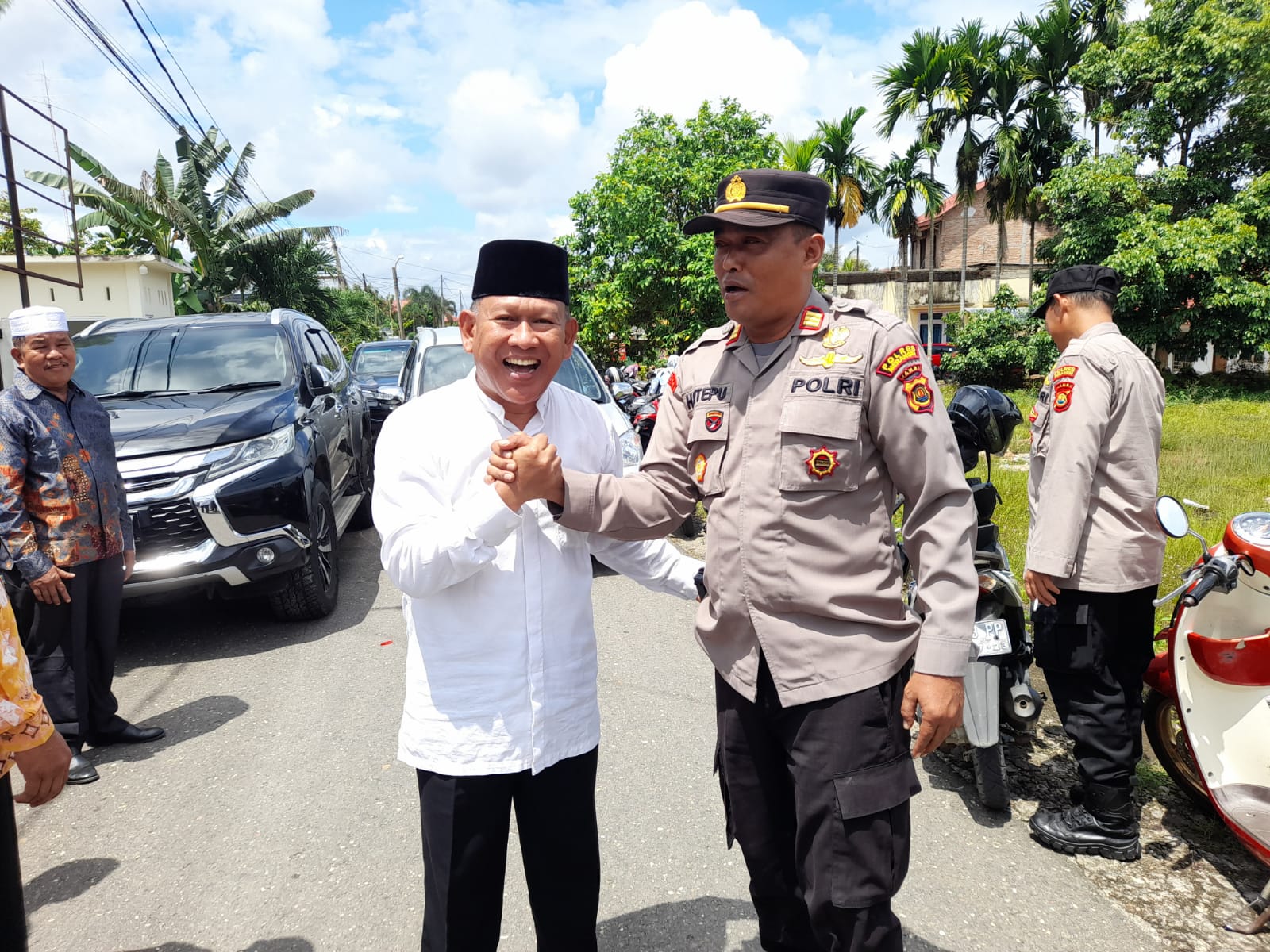 Polsek Bangko,Laksanakan Pengamanan “open house” Di rumah Pribadi Gubernur Jambi