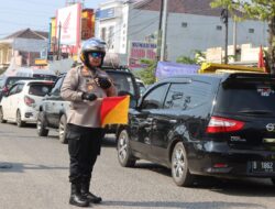 Kapolres Brebes Pimpin One Way Di Jalur Tengah, Urai Kepadatan Arus Balik Polres Brebes Lakukan Rekayasa Lalulintas Di Jalur Tengah Dan Selatan