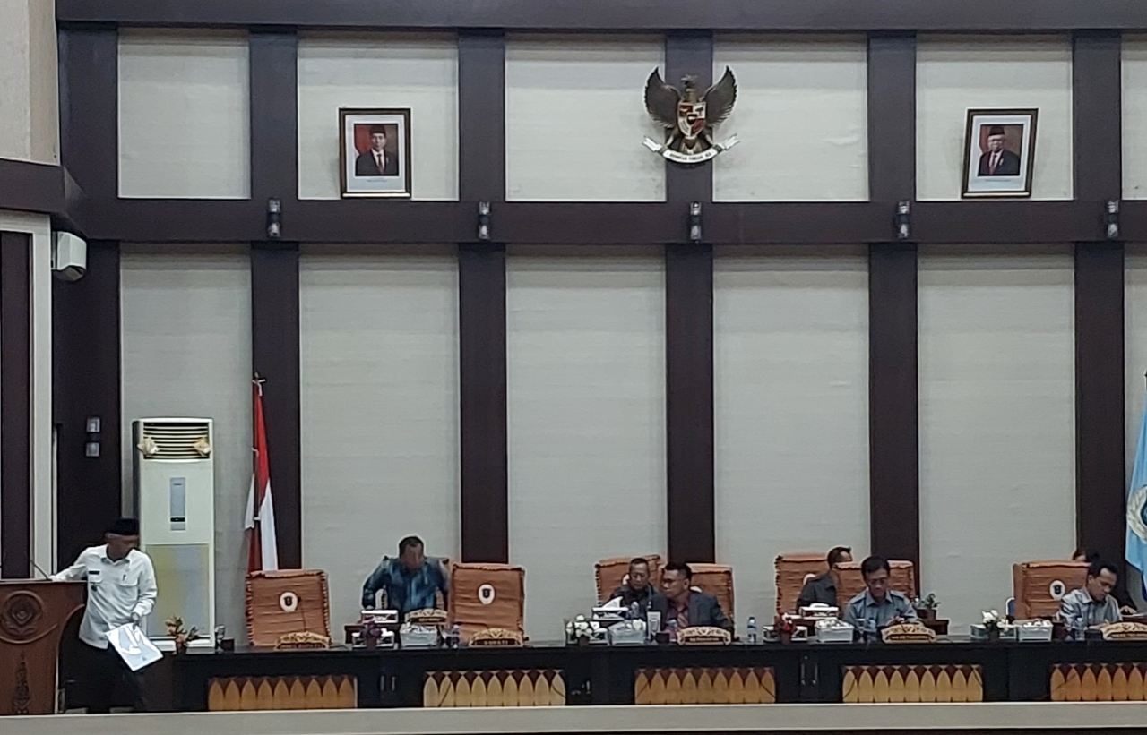 Delapan Fraksi Apresiasi Nota Jawaban Bupati Tentang Raperda Inisiatif DPRD OKI 2023