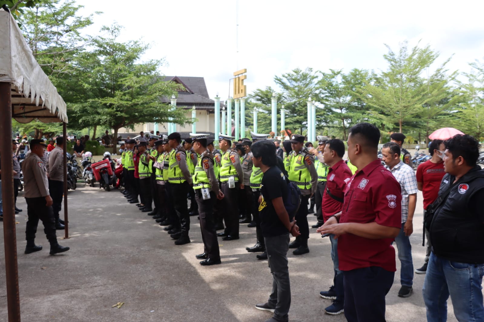 Personil Polres Merangin Laksanakan Pengamanan Tabliq Akbar  UST. Prof. H.Abdul Somad LC. D.E.S.A pH.d.d