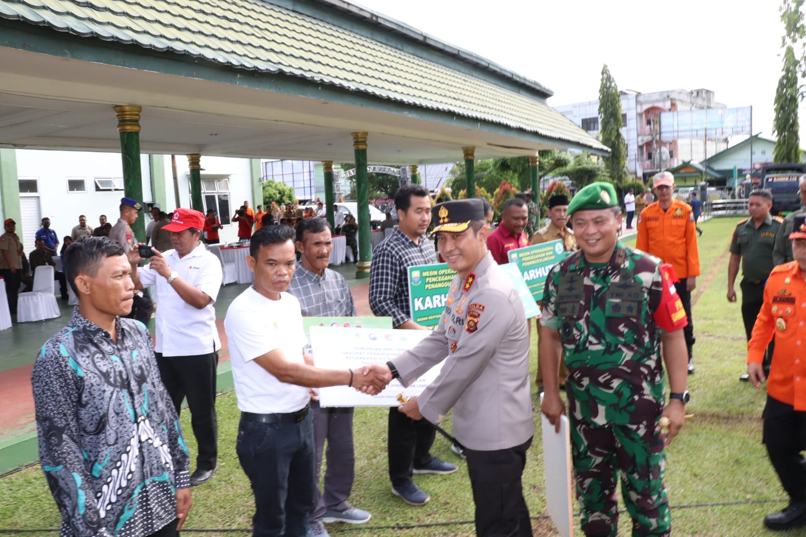 Kapolda Jambi Irjen Pol Rusdi Hartono  Ikuti  Pelaksanaan Apel Siaga  Darurat Penaganan Kekeringan Dan Kebakaran Hutan  Dan Lahan Di Provinsi Jambi