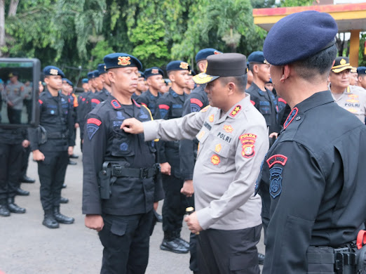 Kapolda Metro Cek langsung Alusista dan Rantis Brimob Polda Metro Jaya.