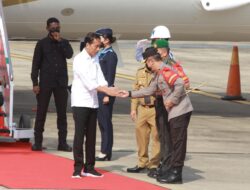 Polda Jambi Irjen Pol Rusdi Hartono Sambut Kedatangan  presiden Republik Indonesia Ir.H.joko Widodo Beserta Rombongan Di Bandara STS  Jambi