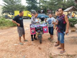 Kapolsek Pamenang,Dengan Ngopi Gratis kita harapkan dialog Antara Polisi dan Masyarakat lebih Kental sekental Kopi Manis nya