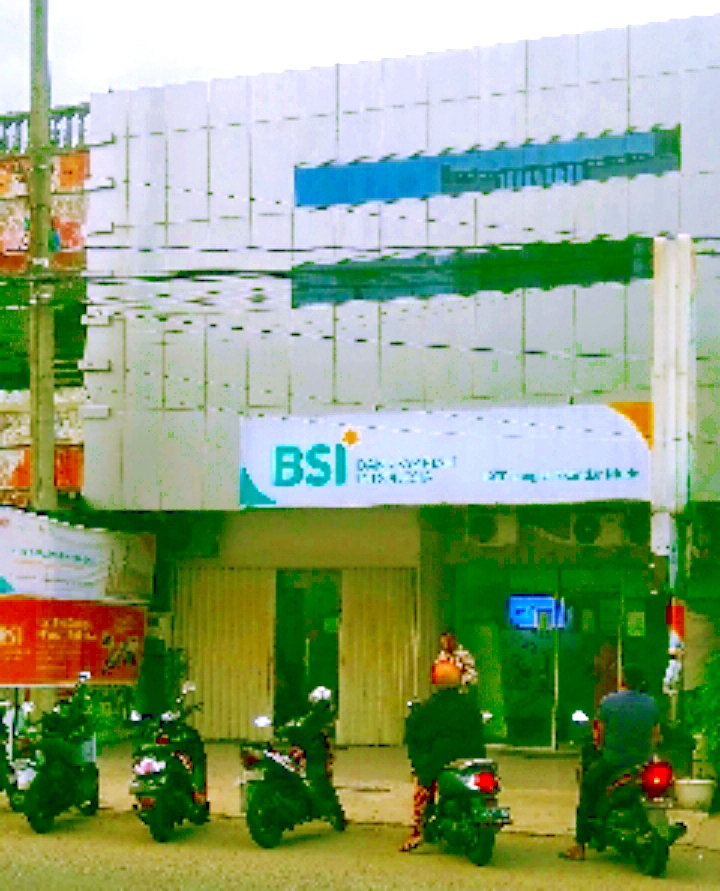 BREAKING NEWS … !!!   BANK BSI : SAMPAI HARI INI MASIH DALAM KEADAAN SAKIT PARAH – RIBUAN PELAYAT MENANGIS