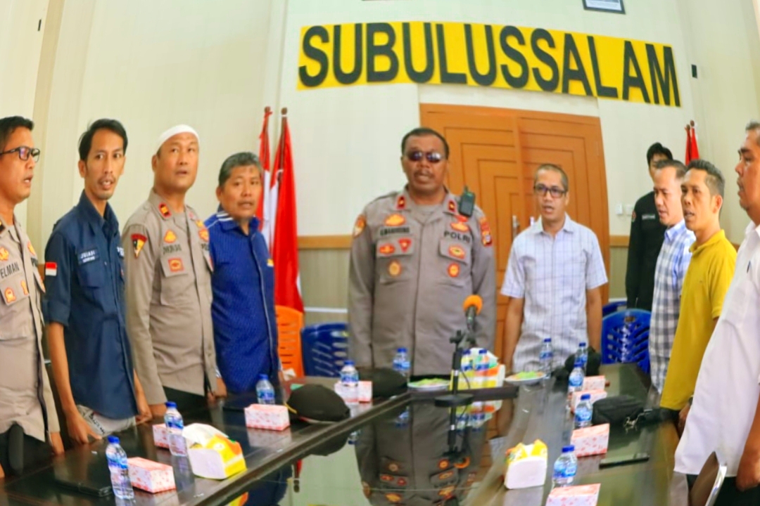 Polres Subulussalam : Dan Sejumlah Jurnalis Mengikuti Kegiatan Dialog Publik Secara Zoom