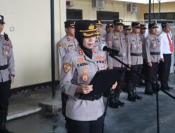 Kapolres Tebo Akbp  Fitria Mega M. Psi. Psi  Sebagai Inspektur Upacara  Pada Sertijab Kapolsek Serai Serumpun Dan Kapolsek Rimbo Ilir Di  Aula Polres Tebo