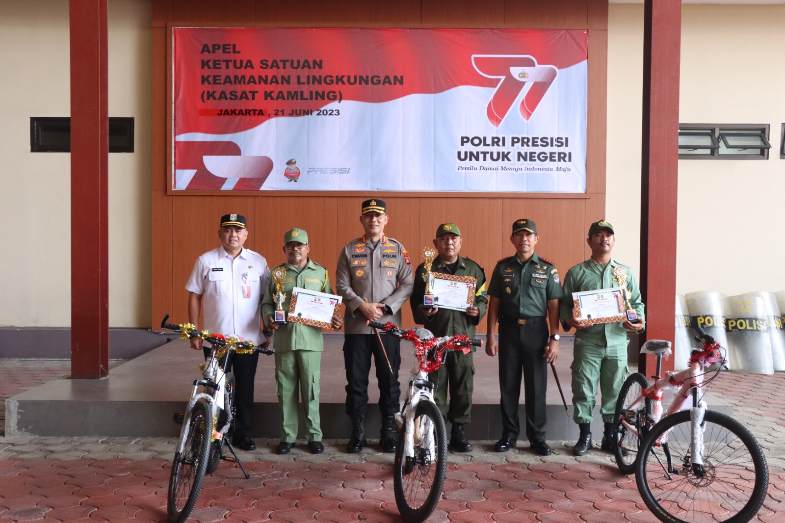 Kapolres Jakpus Memimpin Apel Kasat Kamling