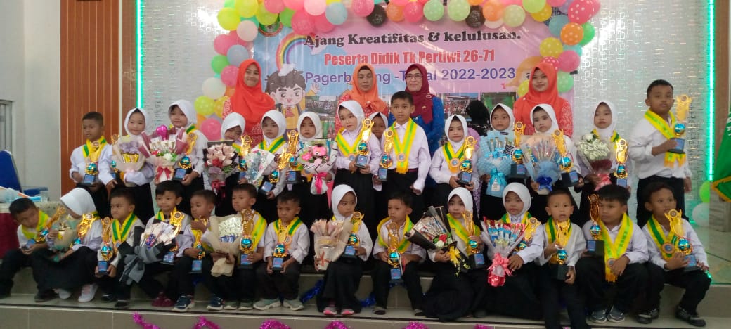 Ajang Kreatifitas Dan Kelulusan Siswa/Siswi TK.Pertiwi 26-71 Pagerbarang Kabupaten Tegal.