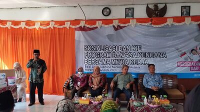 Anggota DPR RI Kardaya Warnika, Sosialisasi KIE dan program bangga kencana di Desa Tukdana