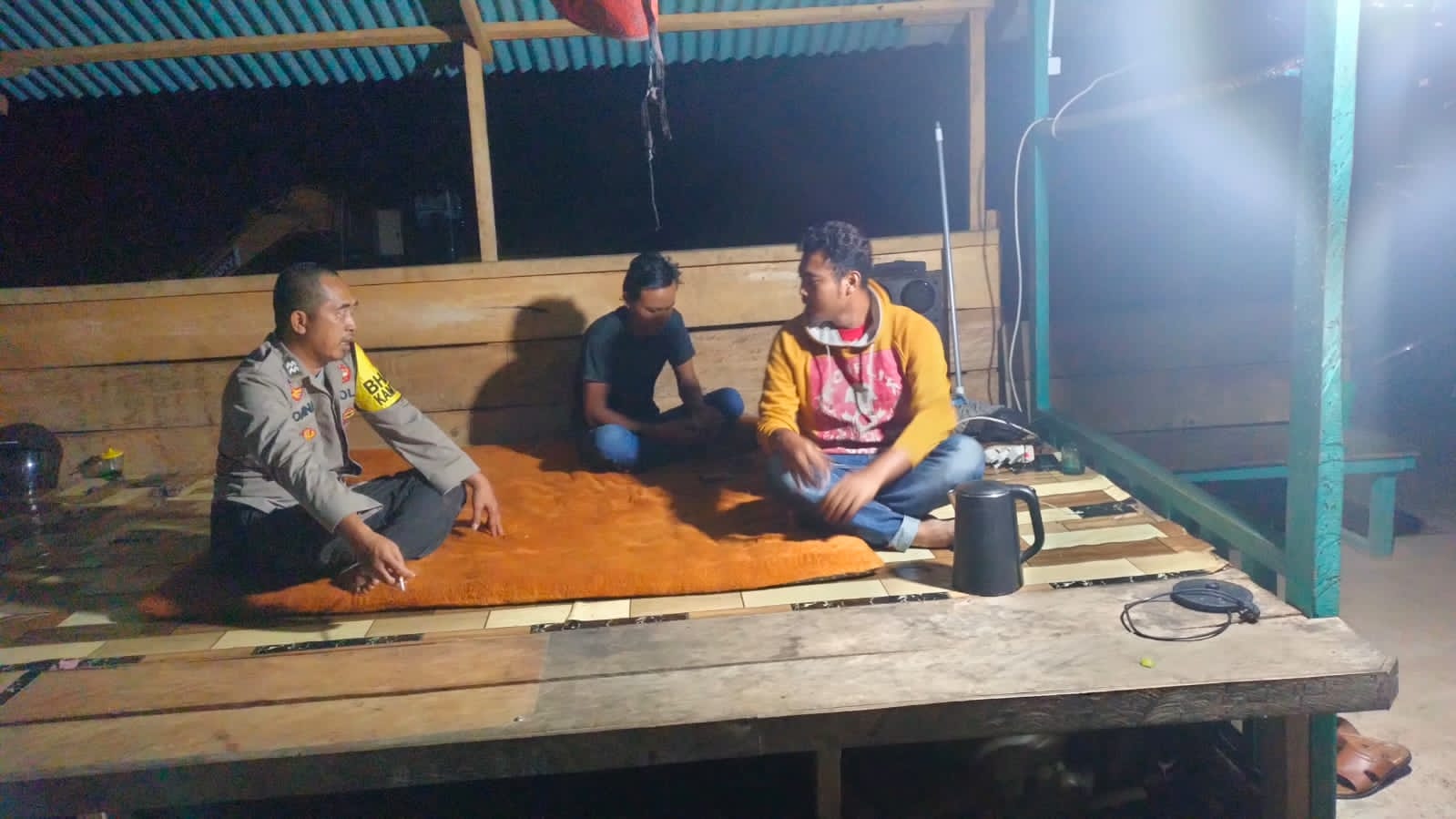 Dengan Siskamling,ciptakan Kamtibmas terjamin bersama Polri dan warga