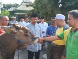 Hikmah Rela Berkorban Dandim 0505/JT Serahkan Hewan Qurban