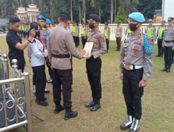 ” DUA OKNUM PERSONIL POLRES MERANGIN DIPECAT ” AKBP. Dewa Ngakan Nyoman Arinata. S.IK.,M.H Pimpin Upacara PTDH.