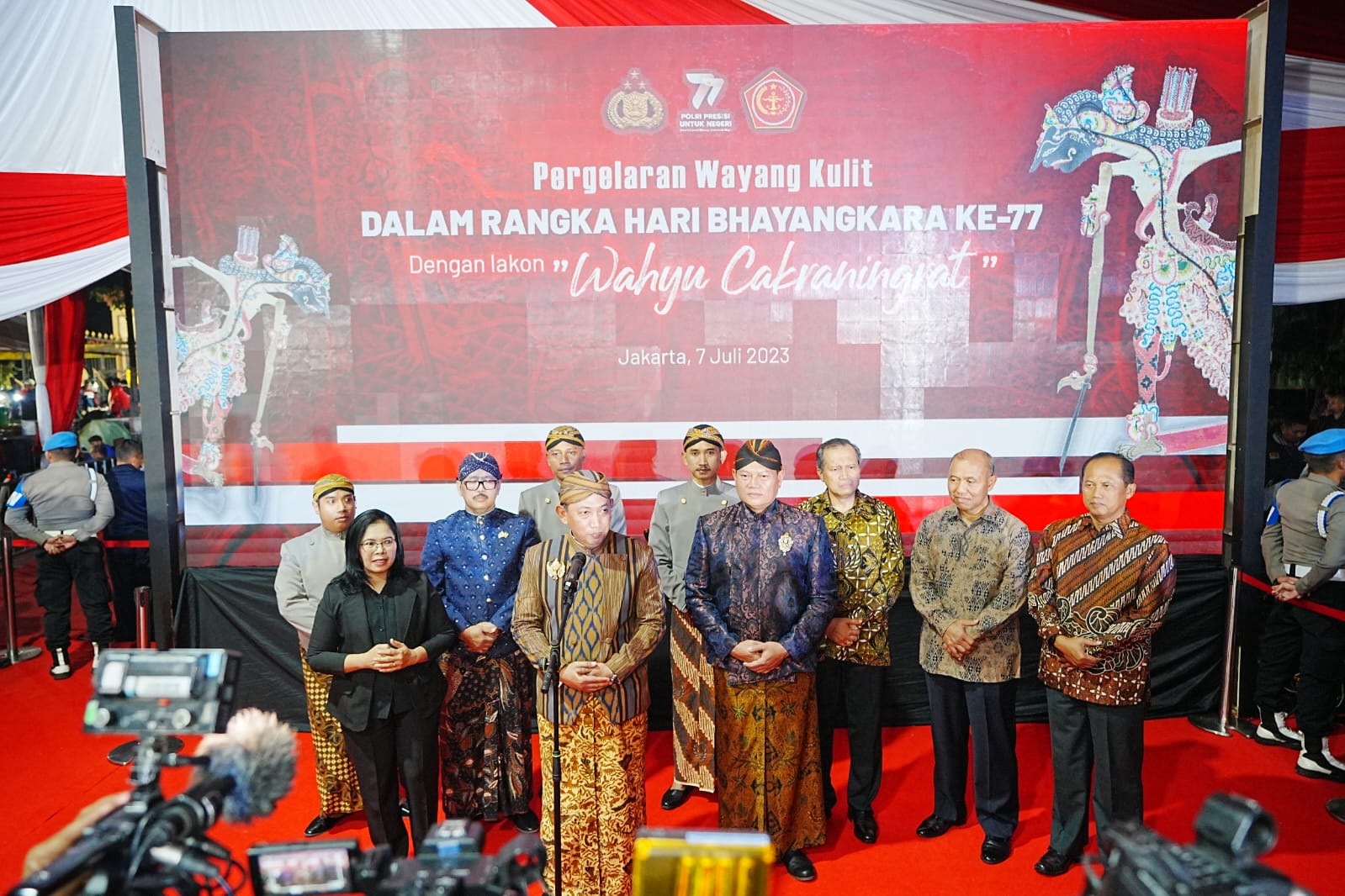 Gelar Wayang Kulit Lakon Wahyu Cakraningrat, Kapolri Sinergitas TNI – Polri, Rakyat Makin Kuat